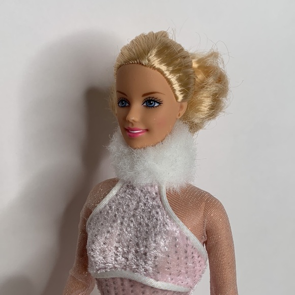 Y2K Star Skater Barbie - Picture 5 of 5